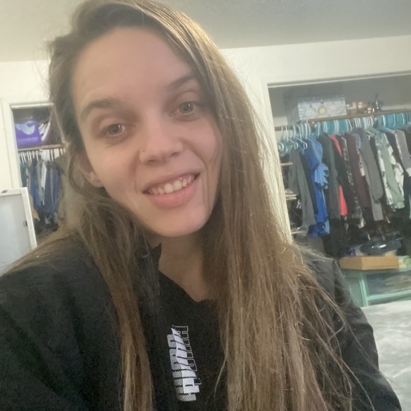 Meet your Posher, Kasey - Picture 2 of 2